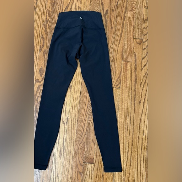 Lululemon Wunder Under Hi-Rise
Tight (Full-On Luxtreme 28")
Black
Size 4 - Picture 6 of 10